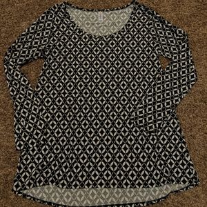 LuLaRoe Lynnae - Black and White